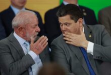 Lula e Alcolumbre se encontram no Amapá em visita a navio-sonda da Petrobras
