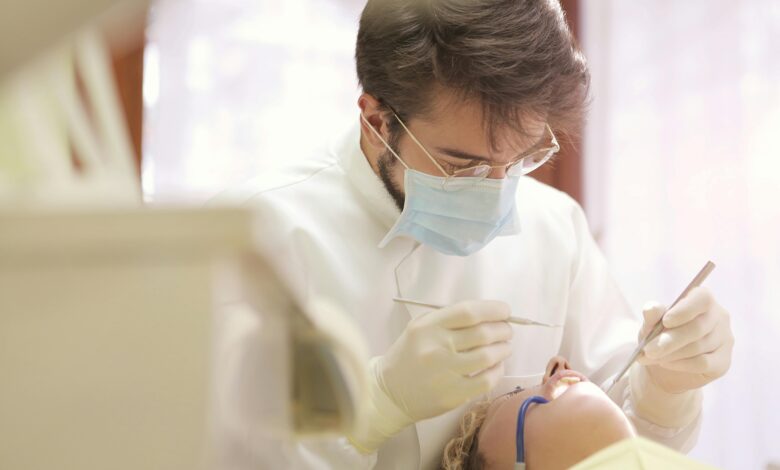 Procedimento de harmonização facial em consultório