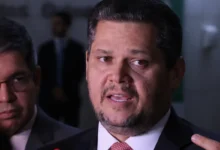 Alcolumbre envia PEC do fim da escala 6x1 para CCJ do Senado