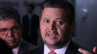 Alcolumbre envia PEC do fim da escala 6x1 para CCJ do Senado