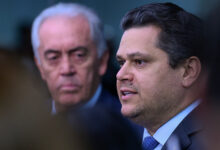 PECs do fim da escala 6x1 e da segurança pública chegam à CCJ do Senado