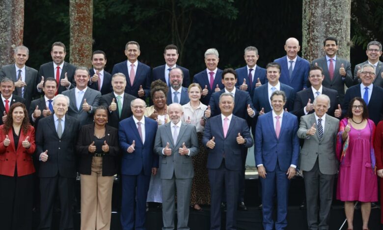 Lula tem 22 dos seus 30 ex-ministros como candidatos em 12 estados em 2026