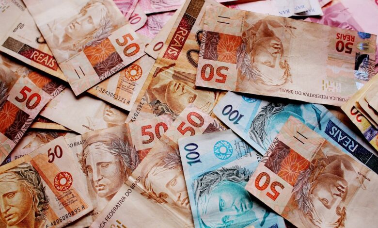 Calendário indicando o quinto dia útil de setembro de 2026