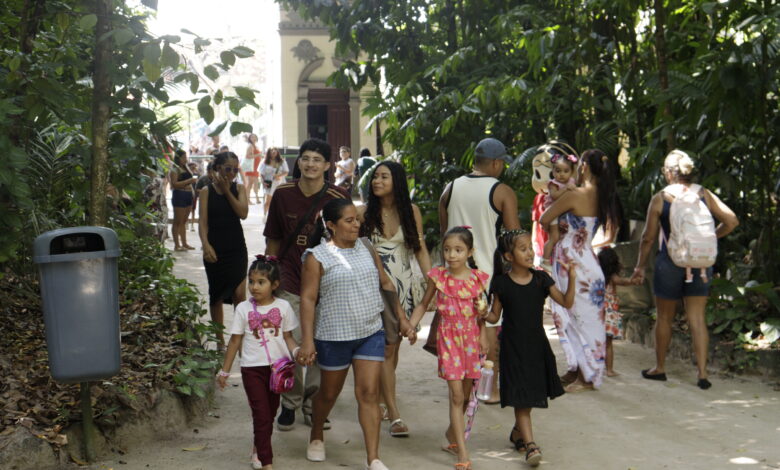 Visitantes no Bosque Rodrigues Alves durante o encerramento do aniversário