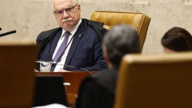 Ex-ministros e sociedade civil divulgam carta em apoio a Fachin
