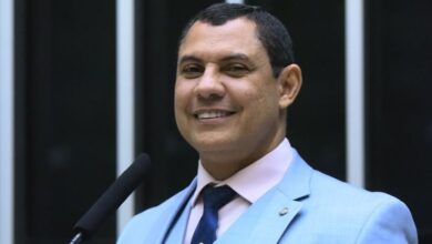 Coronel Ulysses é acusado de pedir voto durante culto em Rio Branco
