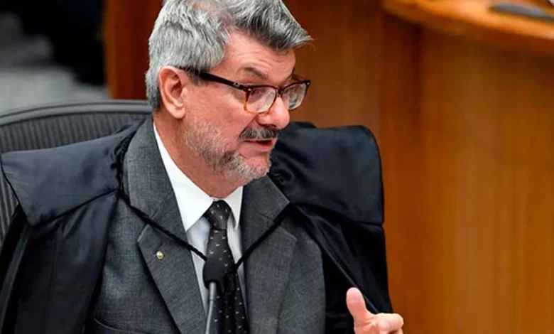 AGU pede ao STF perda do cargo de ministro acusado de assédio