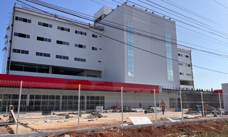 Governo do Amapá avança na urbanização e instalação de equipamentos do novo Hospital de Emergência - Diário do Amapá