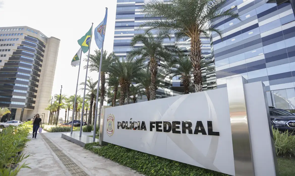 PF diz a Fachin que tem condições de enviar conteúdo do celular de Vorcaro ao STF