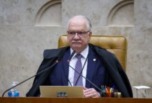 Fachin tira do Inquérito das Fake News pedido de investigação de Moraes contra Mendonça