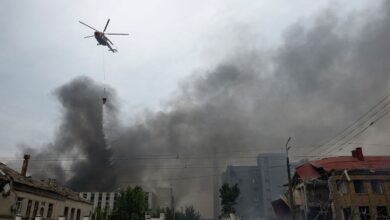 Fumaça após bombardeio em Kiev