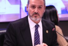 Dino determina reintegração de Andrei Rodrigues ao comando da PF