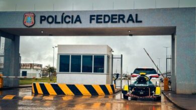 Viatura da Polícia Federal durante operação