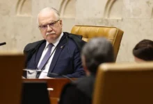 Fachin suspende decisão de Mendonça contra Andrei e leva crise com PF ao Plenário