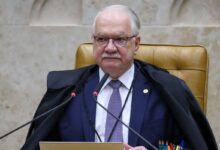 Fachin suspende decisões de Mendonça e Dino sobre diretor da PF