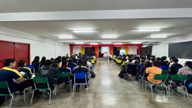 Prefeitura de Manaus orienta mais de 100 estudantes da zona Norte sobre direitos do consumidor