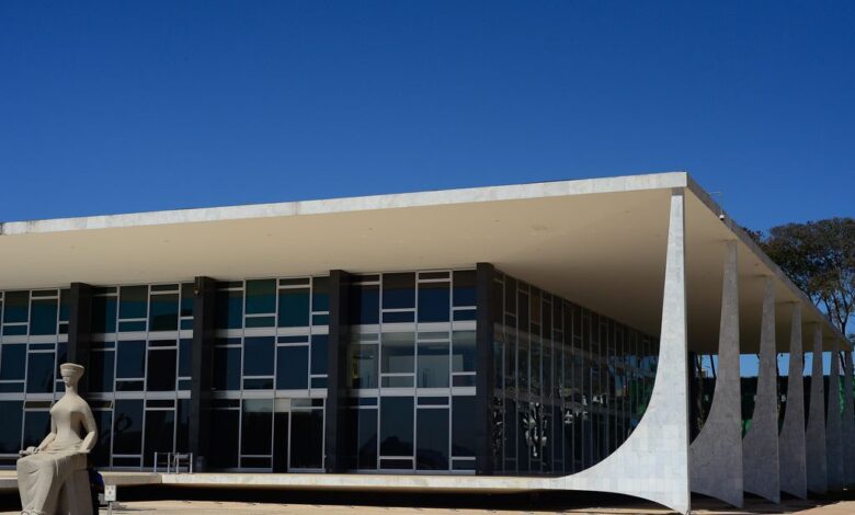 Polícia Militar do DF realiza operação contra suspeita de bomba próximo ao STF