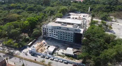 Vista das obras do novo Hospital Regional Público do Leste em Paragominas