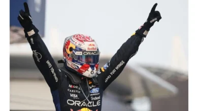 Max Verstappen celebra a pole position na classificação da Sprint em Singapura