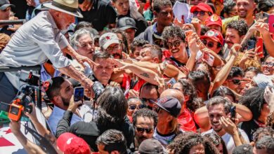 Lula afirma que PT vai acionar a Justiça contra suspensão do Exército do Lula