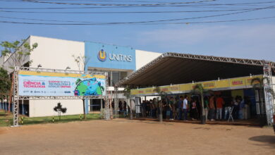 Entrada da Universidade Estadual do Tocantins em Palmas durante evento científico