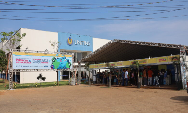 Entrada da Universidade Estadual do Tocantins em Palmas durante evento científico