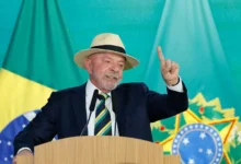 Dispositivo móvel com aplicativo de rede social e debate político