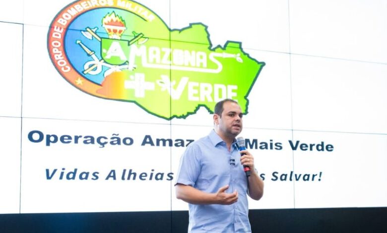 Fumaça encobre a cidade de Manaus durante período de queimadas