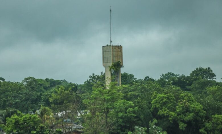 Paisagem sob chuvas intensas no Acre