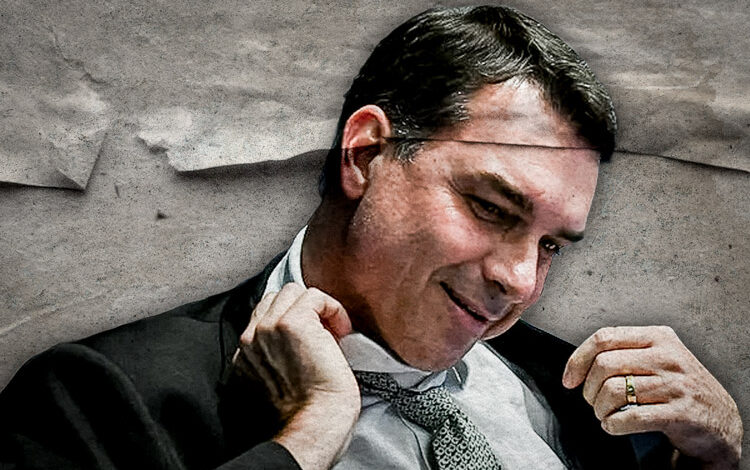 Flávio Bolsonaro defende policial acusado de matar menina de 5 anos em Niterói