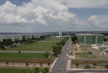 Servidores públicos federais em ambiente de trabalho