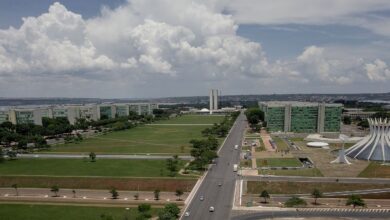 Servidores públicos federais em ambiente de trabalho