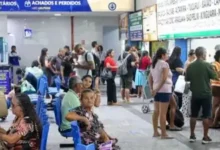 Ônibus e embarcações do transporte intermunicipal no Pará