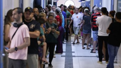 Urna eletrônica em seção eleitoral