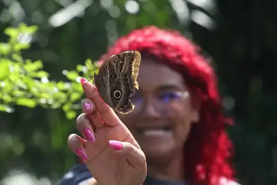 Crianças participam de atividades recreativas no Parque Mangal das Garças